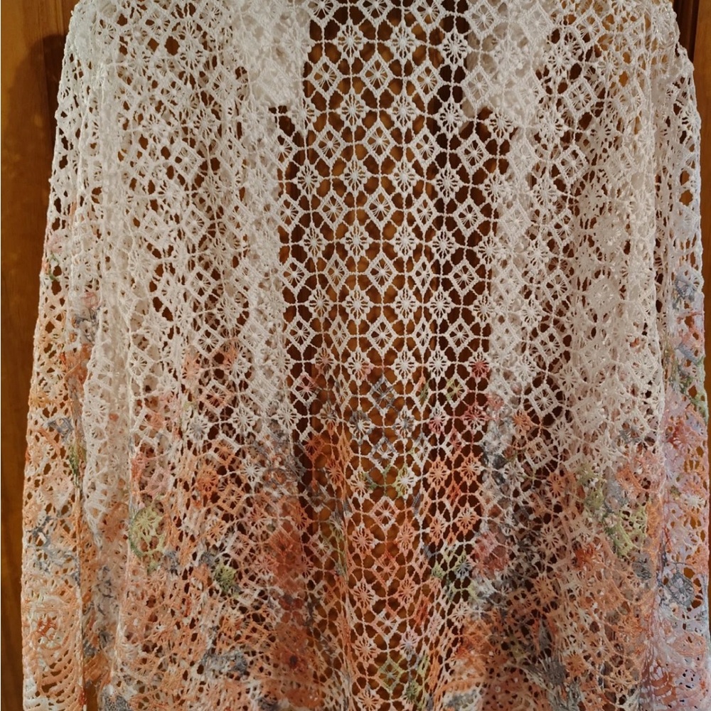 Women’s Floral White Lace Open Cardigan - Picture 4 of 4
